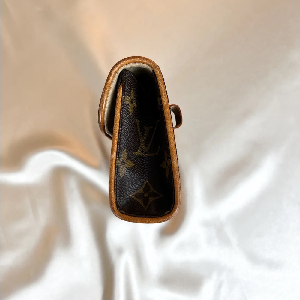 🚨🚨SOLD🚨🚨 Louis Vuitton Pochette Florentine Belt Bag - Picture 6 of 13